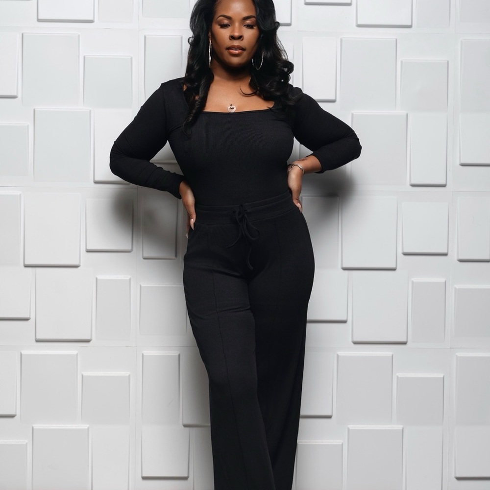 Women's Black Knit Wide-Leg Two Piece